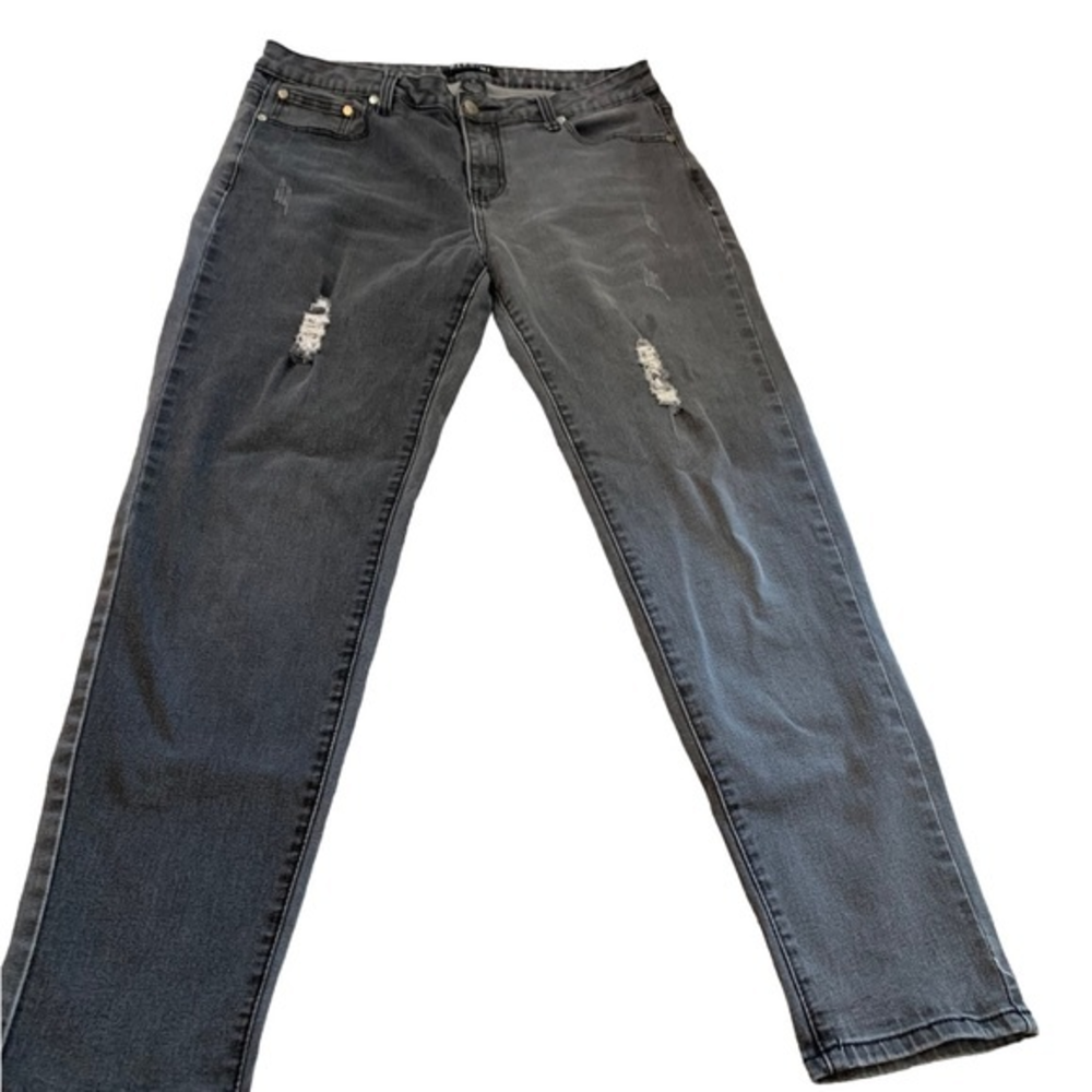 Baccini Woman Light Wash Gray Straight Leg Distressed Jean, Size 10